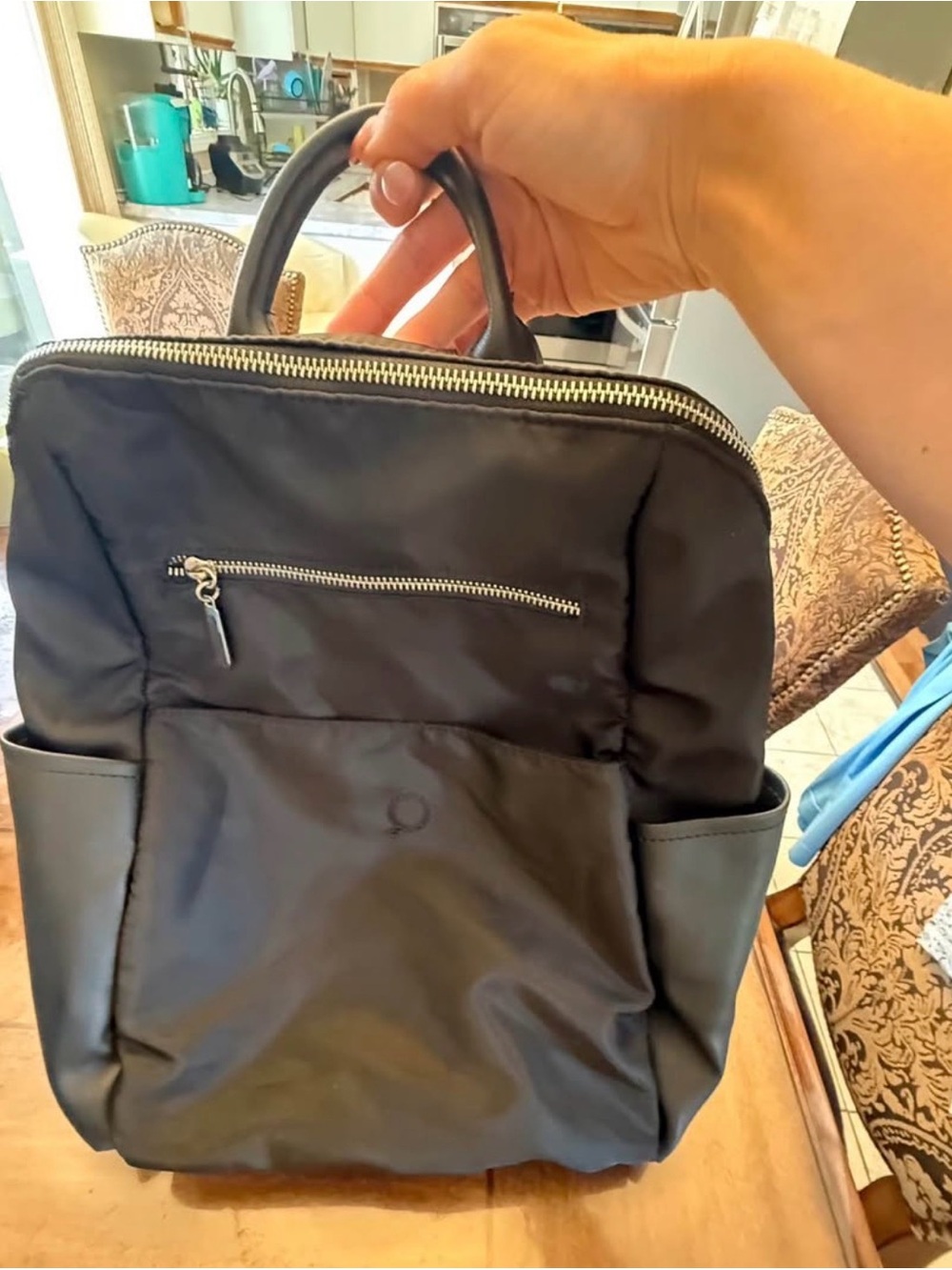 Roots Backpack Tote - Sleek Everyday Carry - Picture 3 of 4